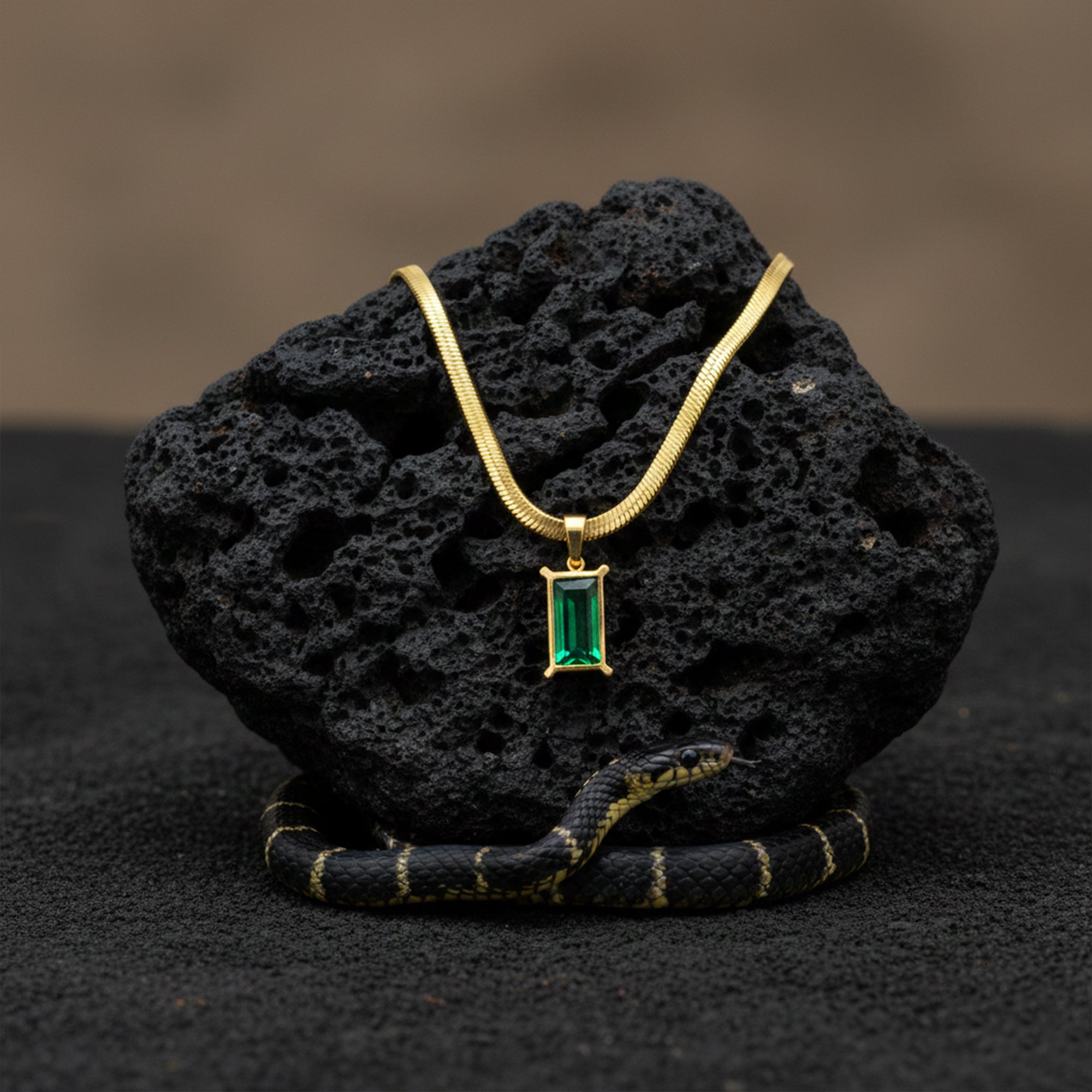 Hiss-teric Gem Pendant